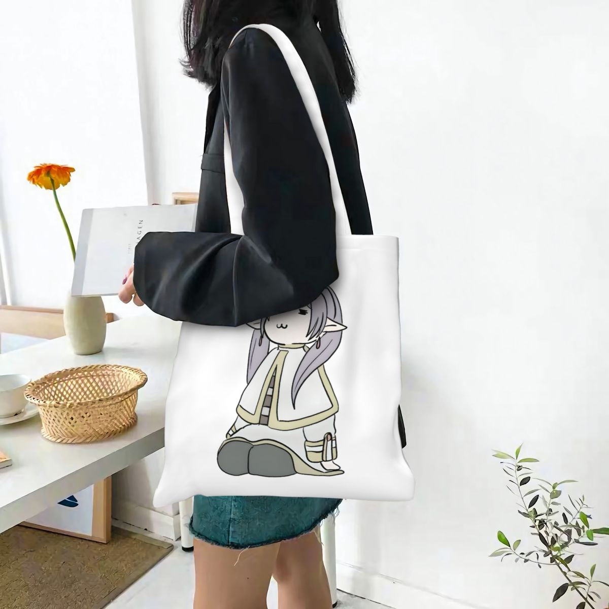 Frieren Beyond Journey's End A - Anime Tote Bag のレビューと価格